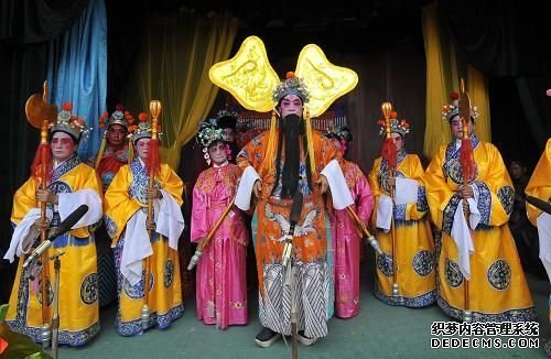 锣鼓杂戏剧照
